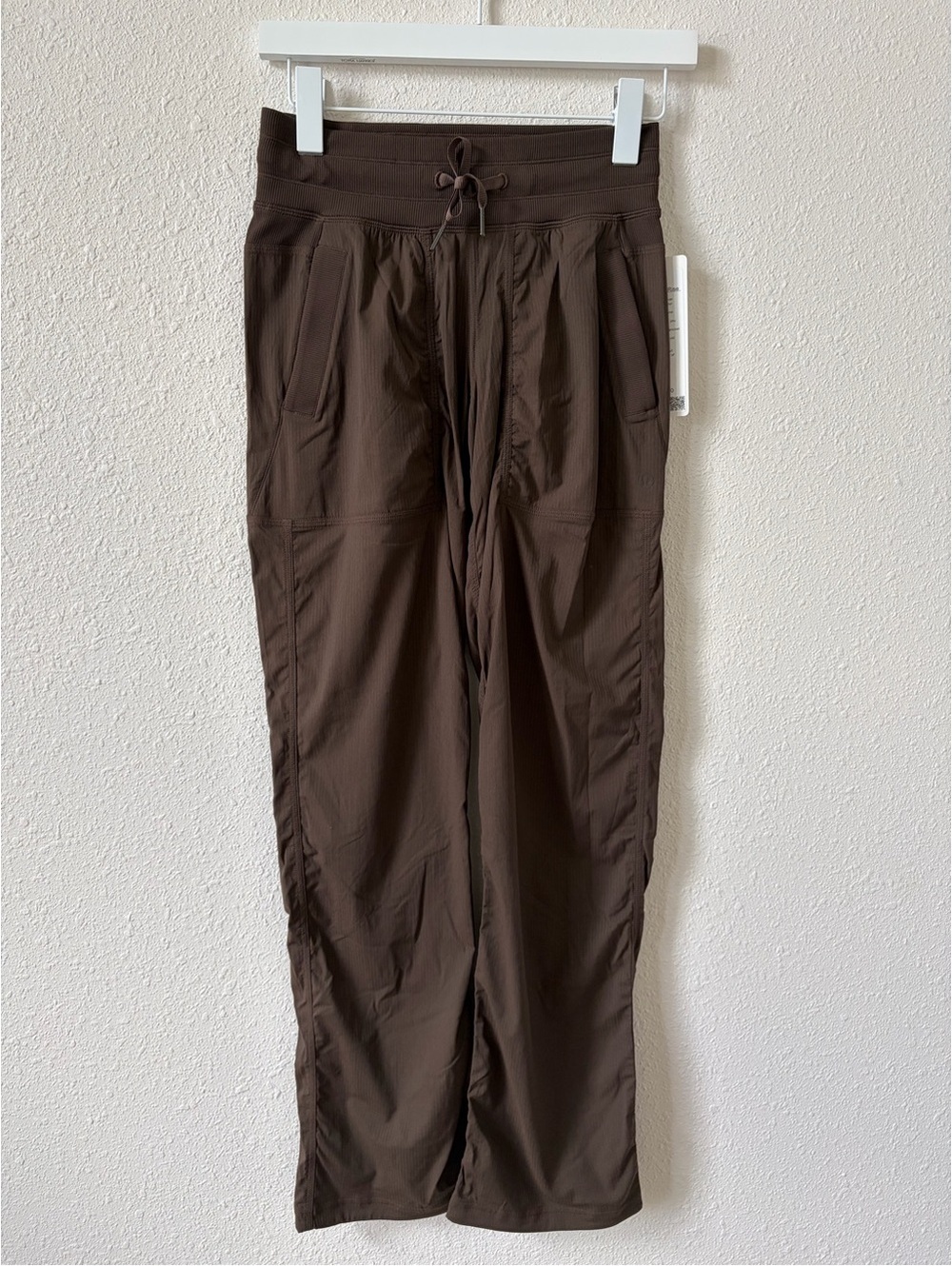 Lululemon Dance Studio Mid Rise Pant Regular Inseam Walnut Crunch Size 2 Sporty